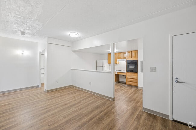 2BR, 1BA - 1,088SF - Kitchen & Dining Area
