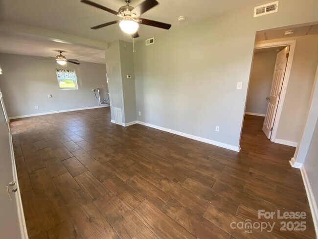 Photo - 1109 Sunset St Apartment