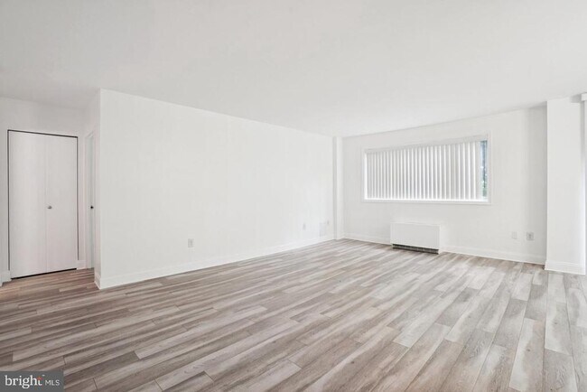 Photo - 2059 Huntington Ave Unit 111