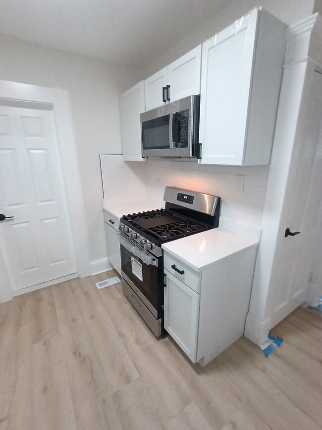 Photo - 813 E Wayne St Unit 1
