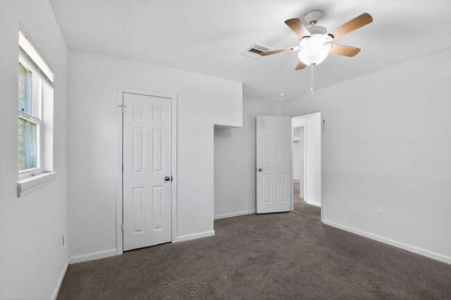 Photo - 1548 W 5th St