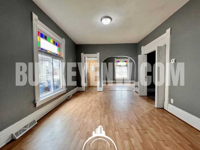 Photo - 660 E Broadway St