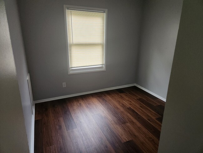 Photo - 4235 Wolf Rd