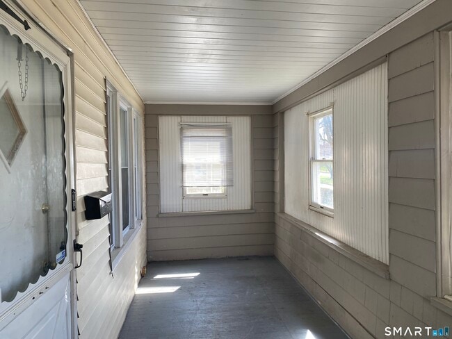 Photo - 54-56-56 Westbourne Pkwy Unit 1st floor