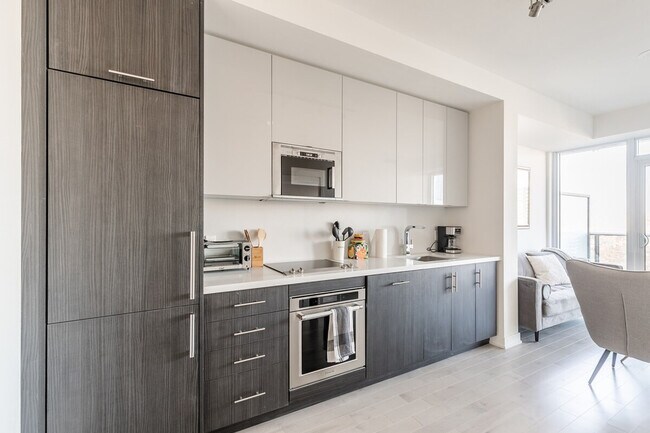 Photo - 333 Queen St W Unit SI ID1513086P