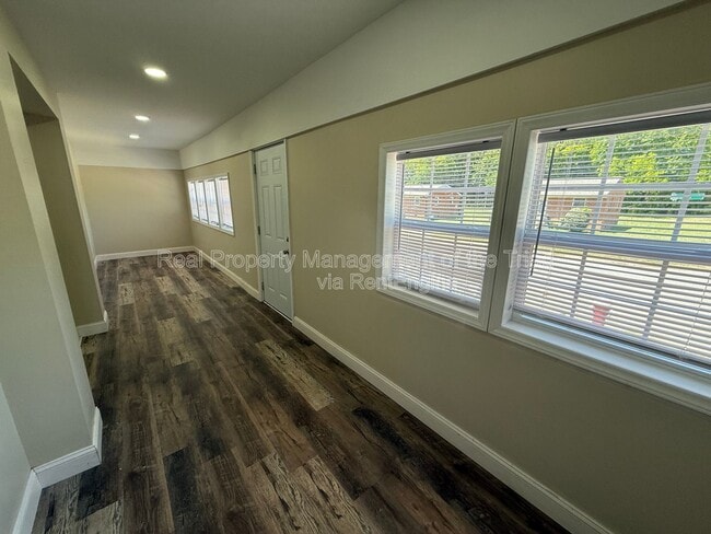 Photo - 1226 Hoover Ave