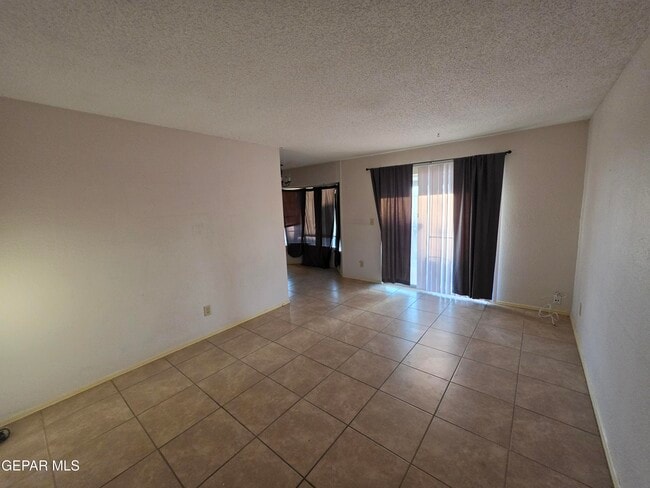 Photo - 217 Palmary Dr