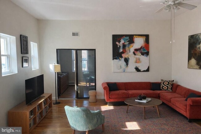 Photo - 407 S 10th St Unidad 2