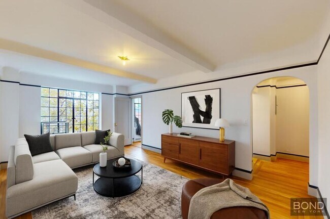 Building Photo - 1 bedroom in New York NY 10014 Unit 4E