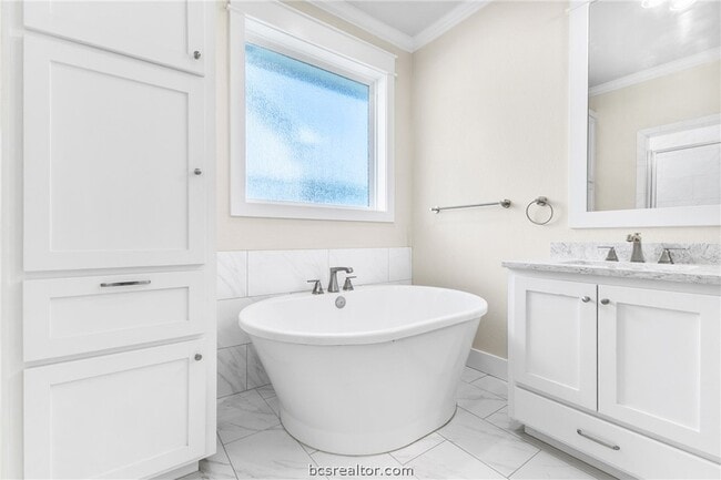 Photo - 4209 Downton Abbey Ave