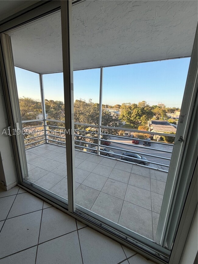 Photo - 1830 Dixianna St Unit 406