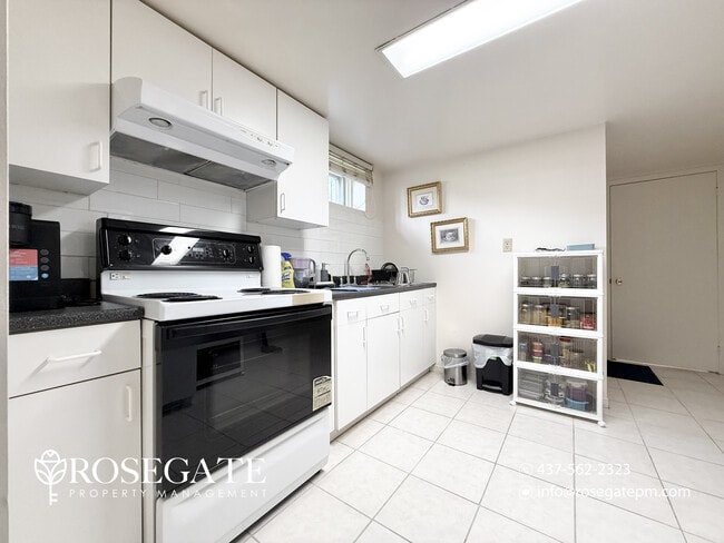 Building Photo - Pet-Friendly, All-Inclusive 1-Bedroom Corner Basement Apartment with Internet – Scarborough Unit 2