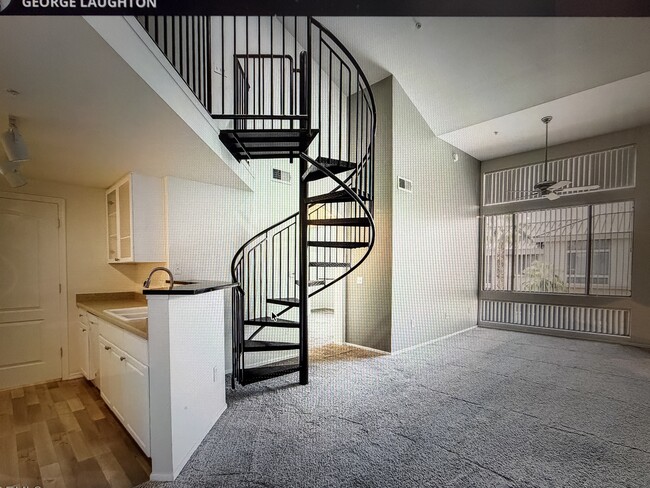 Building Photo - 1701 E Colter St Unit 453