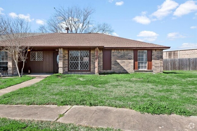 Building Photo - 3706 Westmeadow Dr Rental