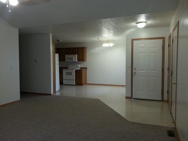 2419 W Deerfield St