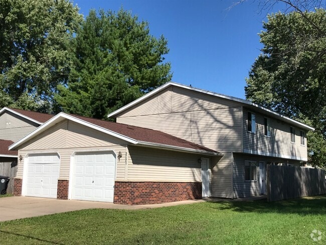 Building Photo - 2015 Miller St Rental