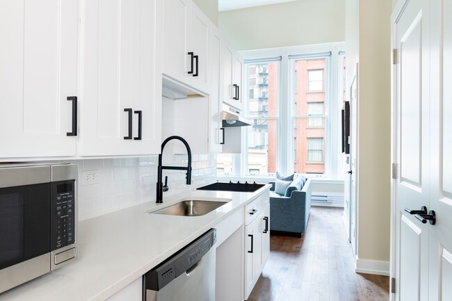 Photo - 19 S Wabash Ave