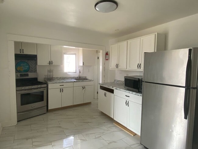 Photo - 67 Miner St Unit 1