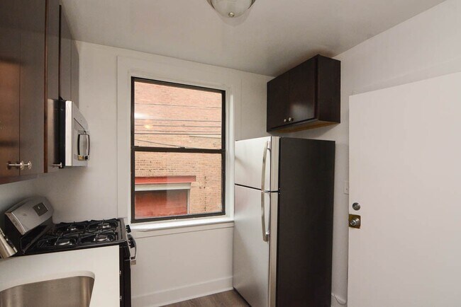 Photo - 2334.5 N Spaulding Ave Unit A2