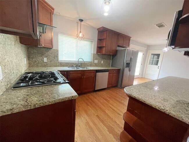 Photo - 2015 Ansbury Dr