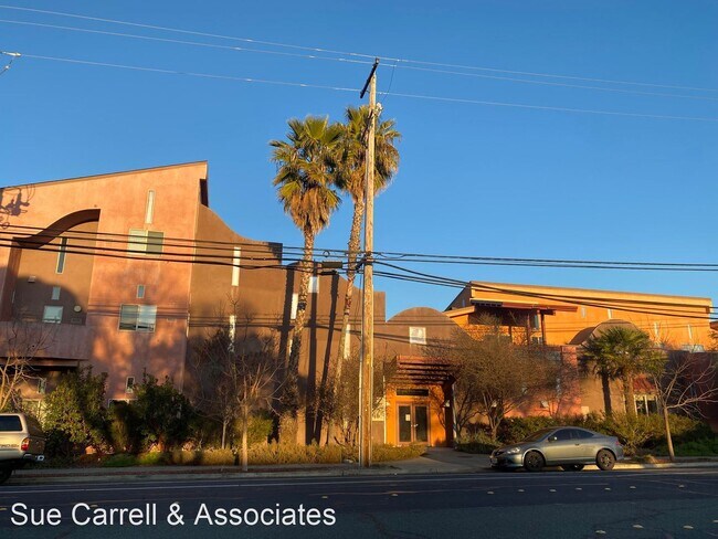 4 br, 2 bath House - 1346 Yulupa Ave. #C - 4 br, 2 bath House - 1346 Yulupa Ave. #C