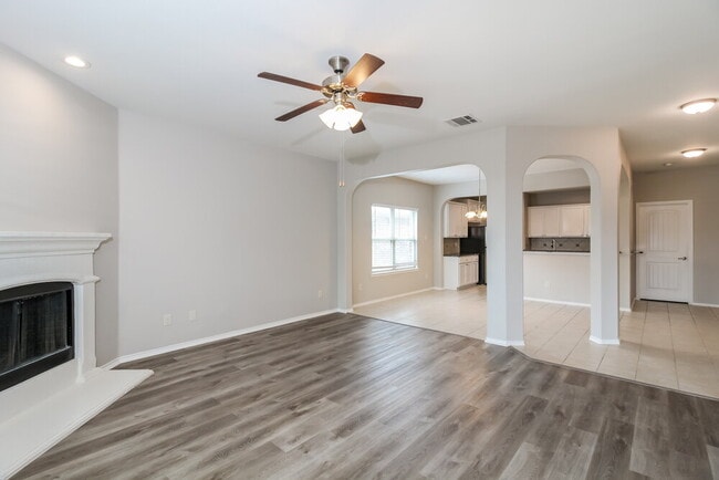 Photo - 8824 Deadwood Ln