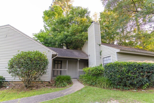 Building Photo - 2201 Hartsfield Rd Unit B Rental