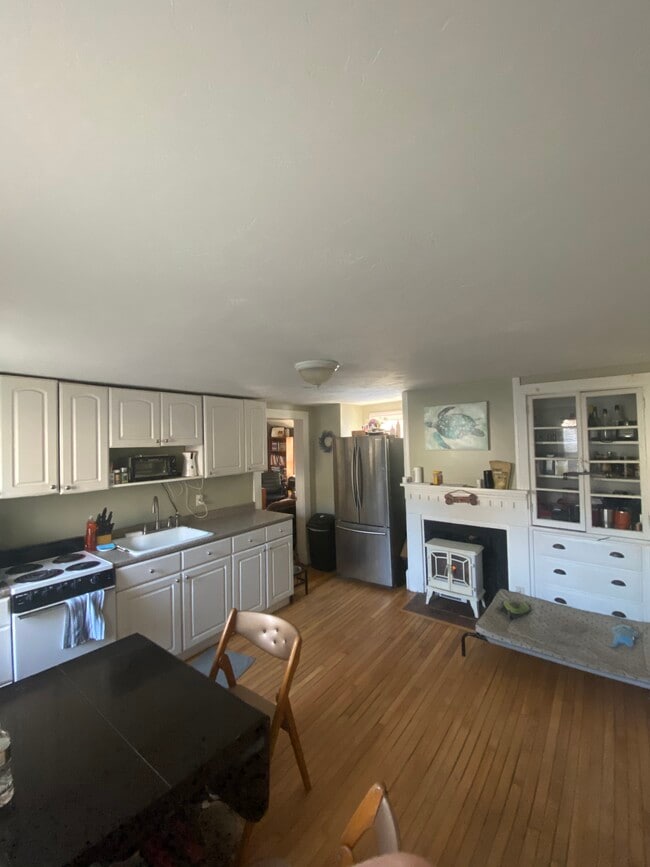 Photo - 41 Wilkins St Apartments Unit 1