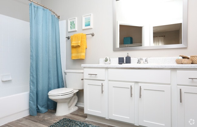 1 Br, Bathroom