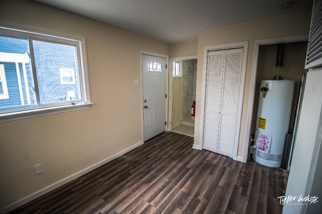 Photo - 542 W Maple Ave