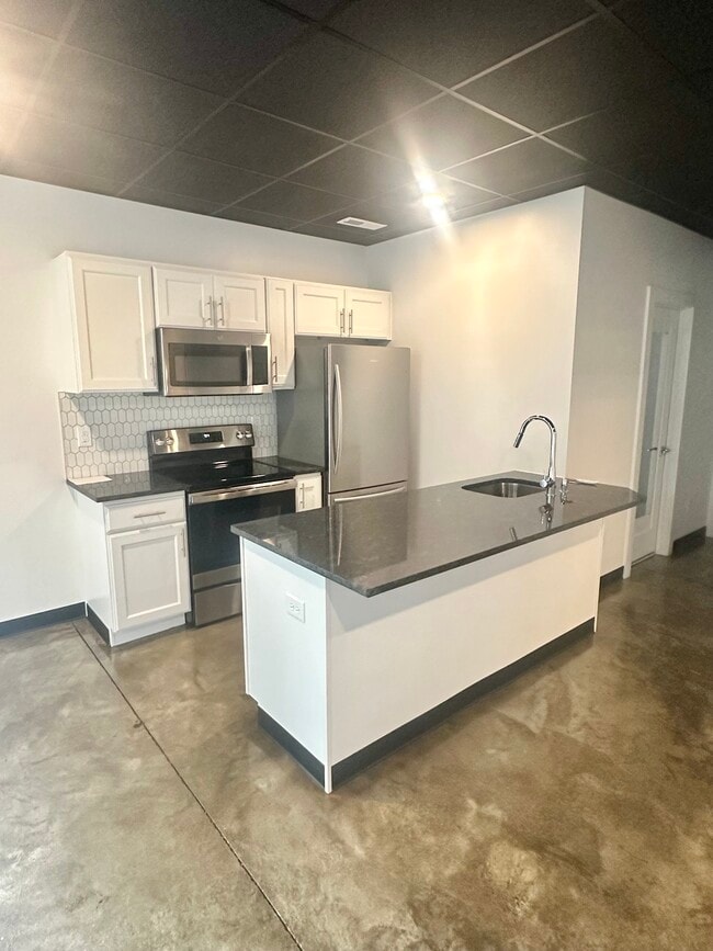 Photo - 1818 River Dr