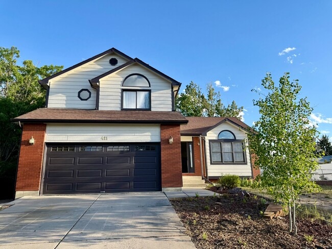 Building Photo - 411 Ruby Dr
