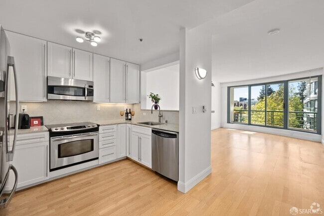 Building Photo - 300 3rd St Rental