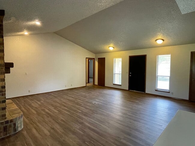 Photo - 903 E Northbrook Ave