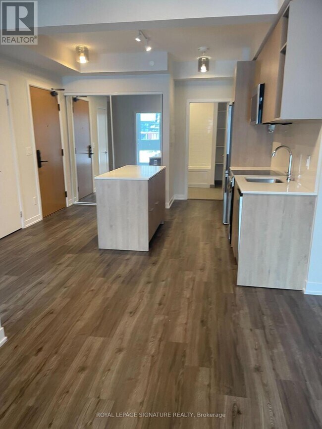 Photo - 25 Nicholas Ave Unit 323