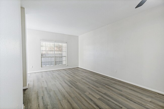 Photo - 2626 Holly Hall St Unit 605