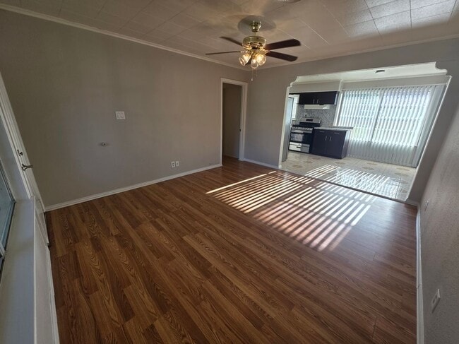 Photo - 1312 Miles St