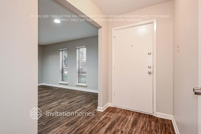 Photo - 2324 Lovell Dr