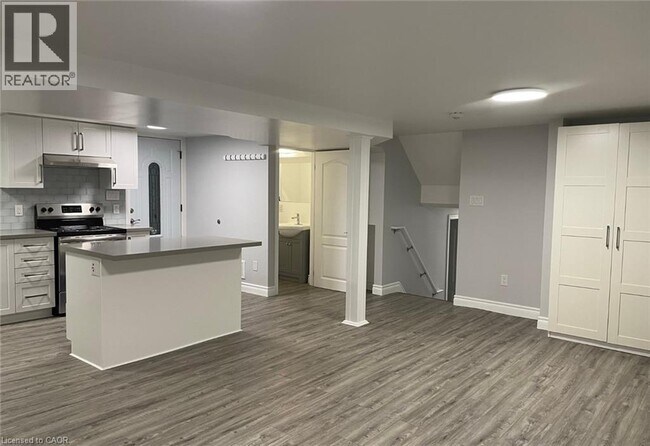 Photo - 221 Ascot Ct