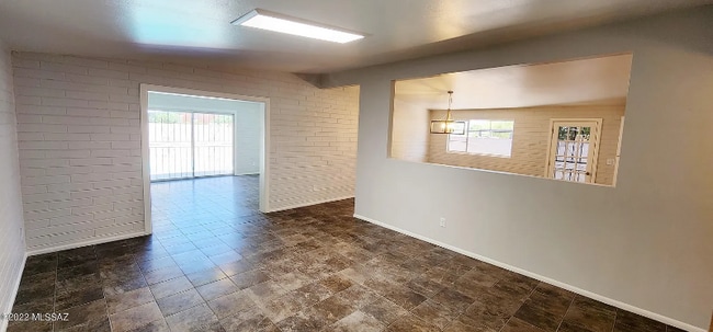 Photo - 4355 E Glenn St