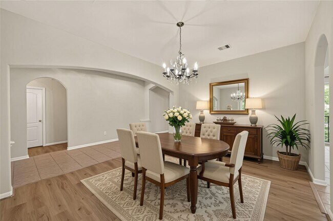 Photo - 4823 Grand Chateau Ln