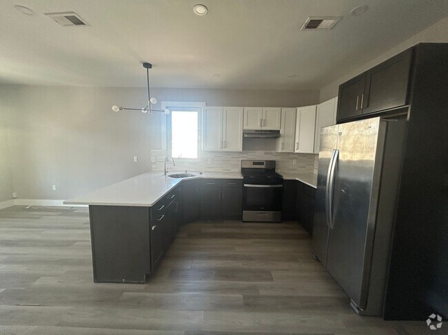 Building Photo - 254 22nd St Rental