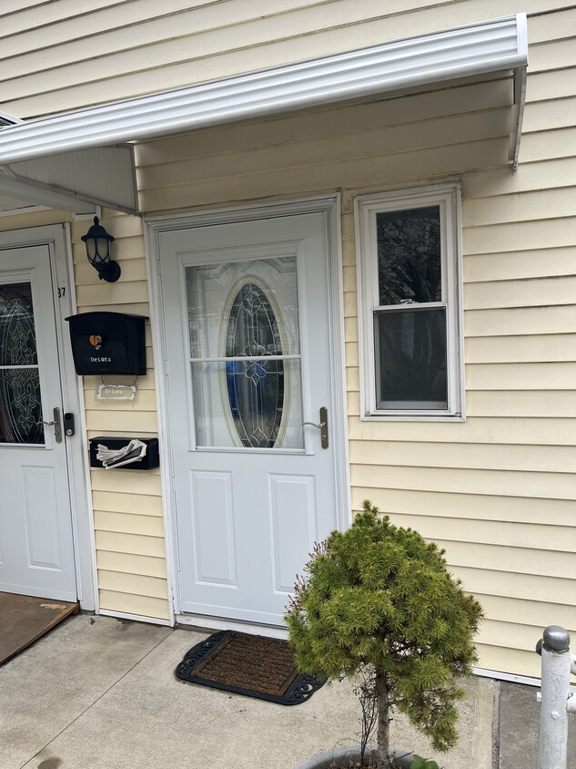 Entrance/Front Door - 37 Cedar Swamp Rd (Glen Cove, NY)