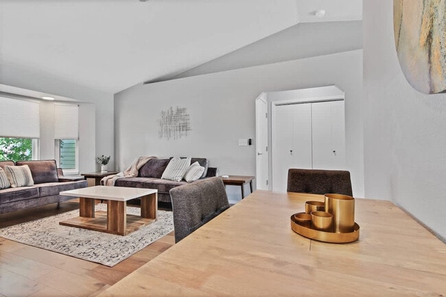 925 N Stonehenge Way Unit SI ID1250620P