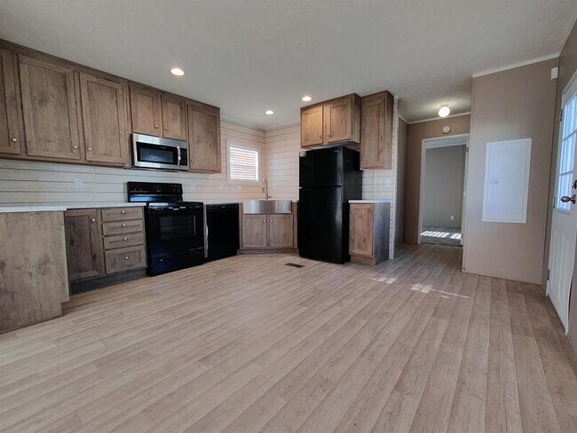 Photo - 4609 Rainbow Ln