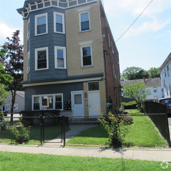 Building Photo - 29 Taylor Ave Unit 3 Rental