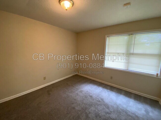 Photo - 1491 E Holmes Rd