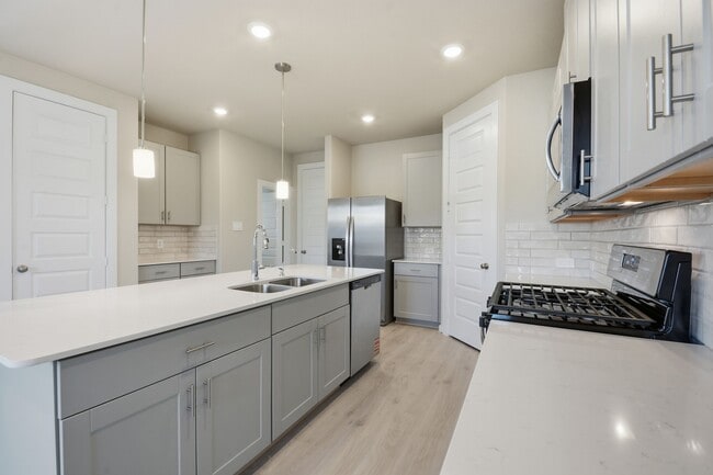 Photo - 10010 Rustic Charm St