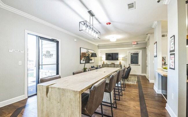 Stylish Clubroom & large upgraded living rooms - Villas at Colt Run Apartments
