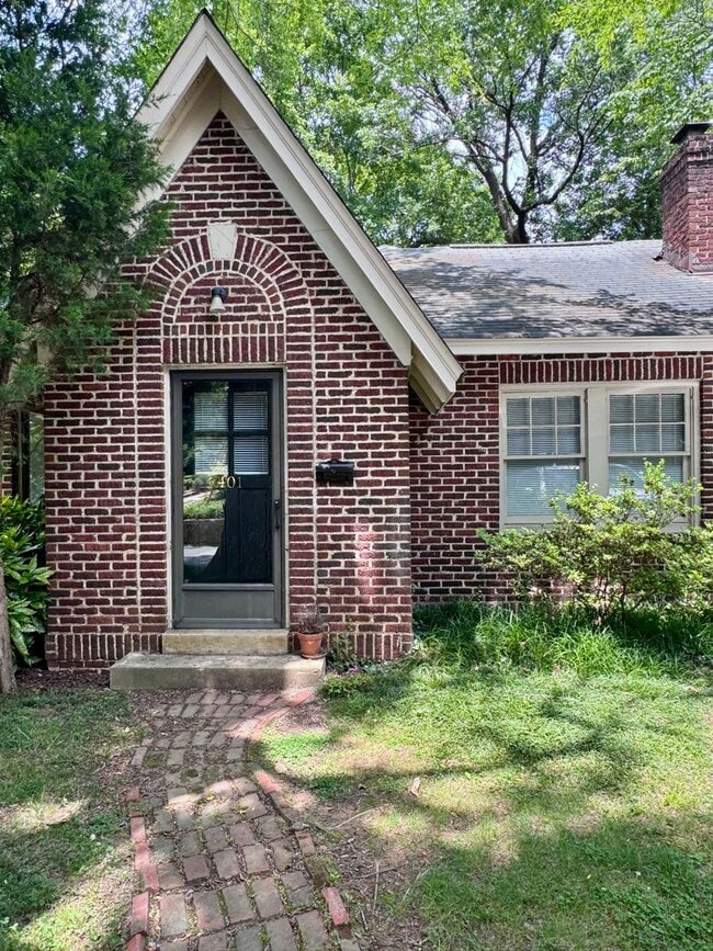 Charming Home Near UNC Campus & Downtown C... - Charming Home Near UNC Campus & Downtown C...